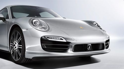 911 Turbo Grille View