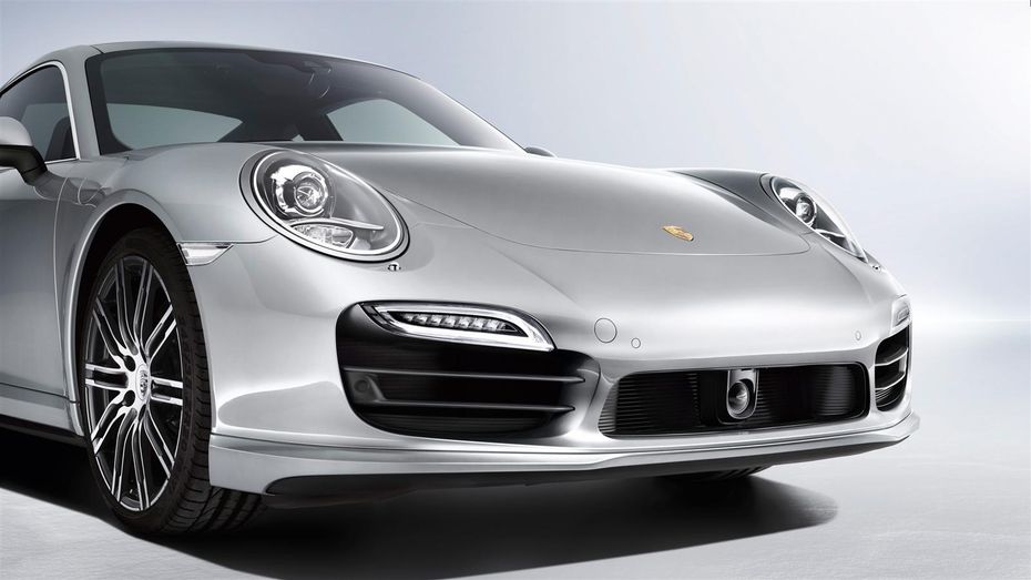 911 Turbo Grille View