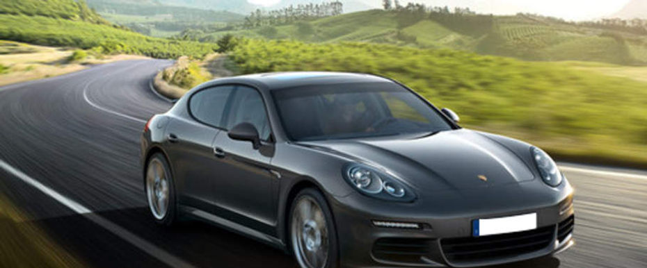 Porsche Panamera Diesel Front Medium View