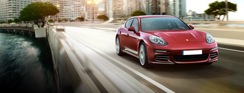 Porsche Panamera 4 Front Medium View
