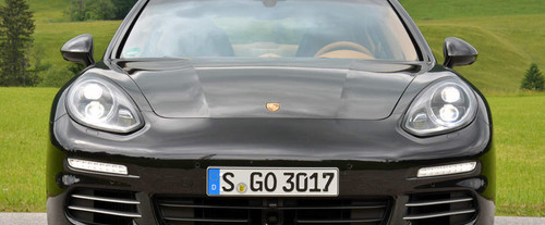 Full Front View of Panamera 4S Executive