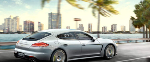Panamera 4S Executive Rear angle view