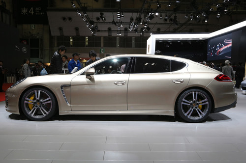 Panamera Turbo Executive Side view