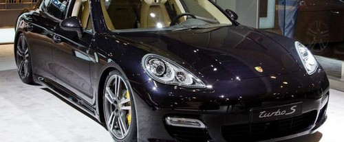 Porsche Panamera Turbo S Front Medium View