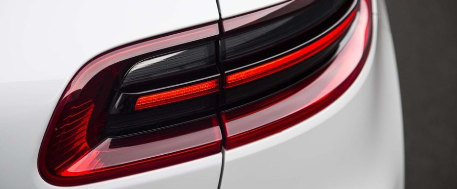 Macan Turbo Tail light