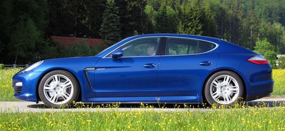 Cayenne S Side view