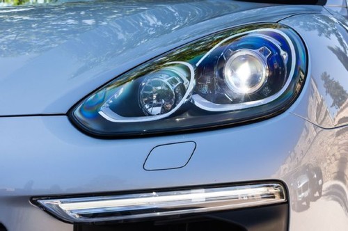 Cayenne S Headlight