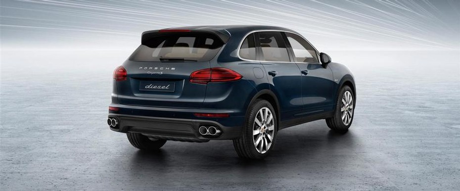 Cayenne S Diesel Rear angle view