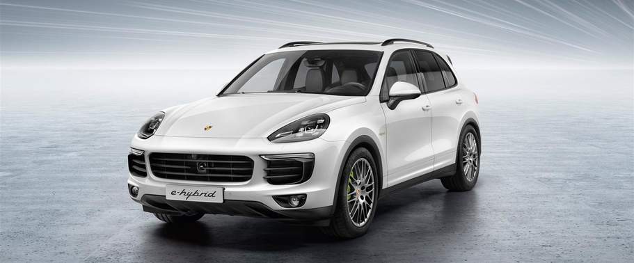 Porsche Cayenne S E-Hybrid Front Angle High View Porsche Cayenne S E-Hybrid Front Angle High View