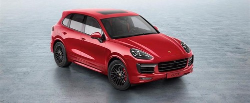 Porsche Cayenne GTS Front Cross Side View