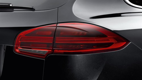 Cayenne Turbo S Tail light