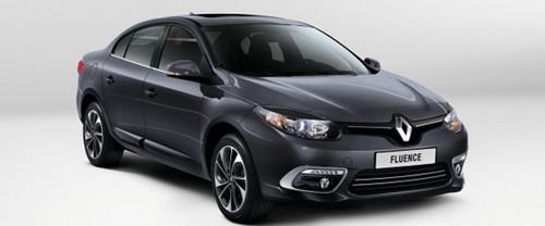 Renault Fluence Front Cross Side View