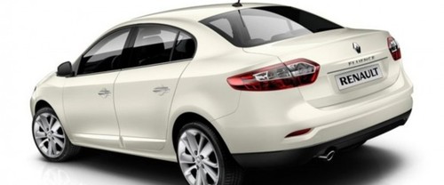 Rear Cross Side View of Renault Fluence