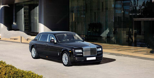 Rolls Royce Phantom Extended Wheelbase Front Medium View