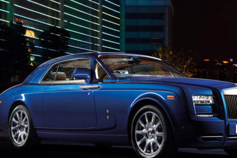 Rolls Royce Phantom Coupe Front Cross Side View in Qatar