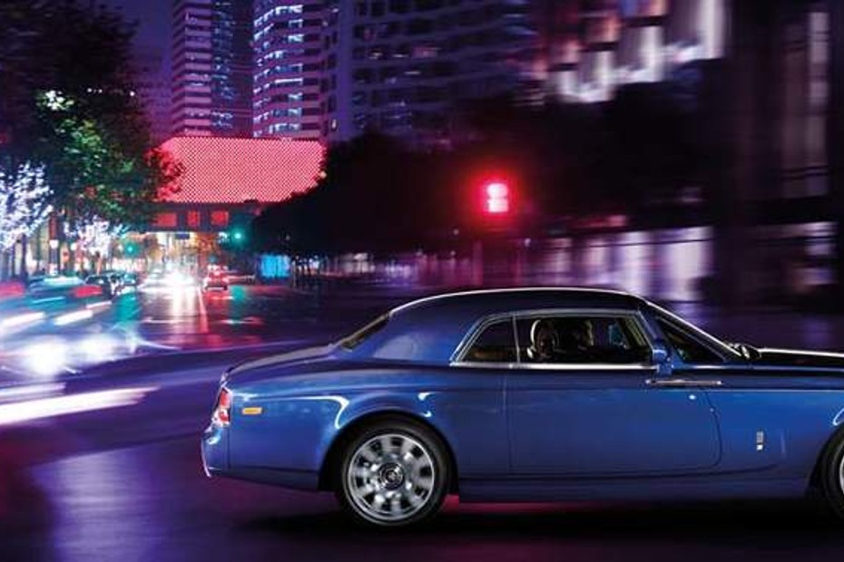 Rolls Royce Phantom Coupe Drivers Sideview in Qatar