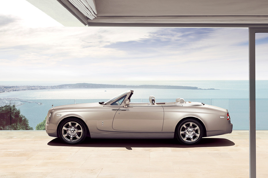 Phantom Drophead Coupe Side view in Qatar