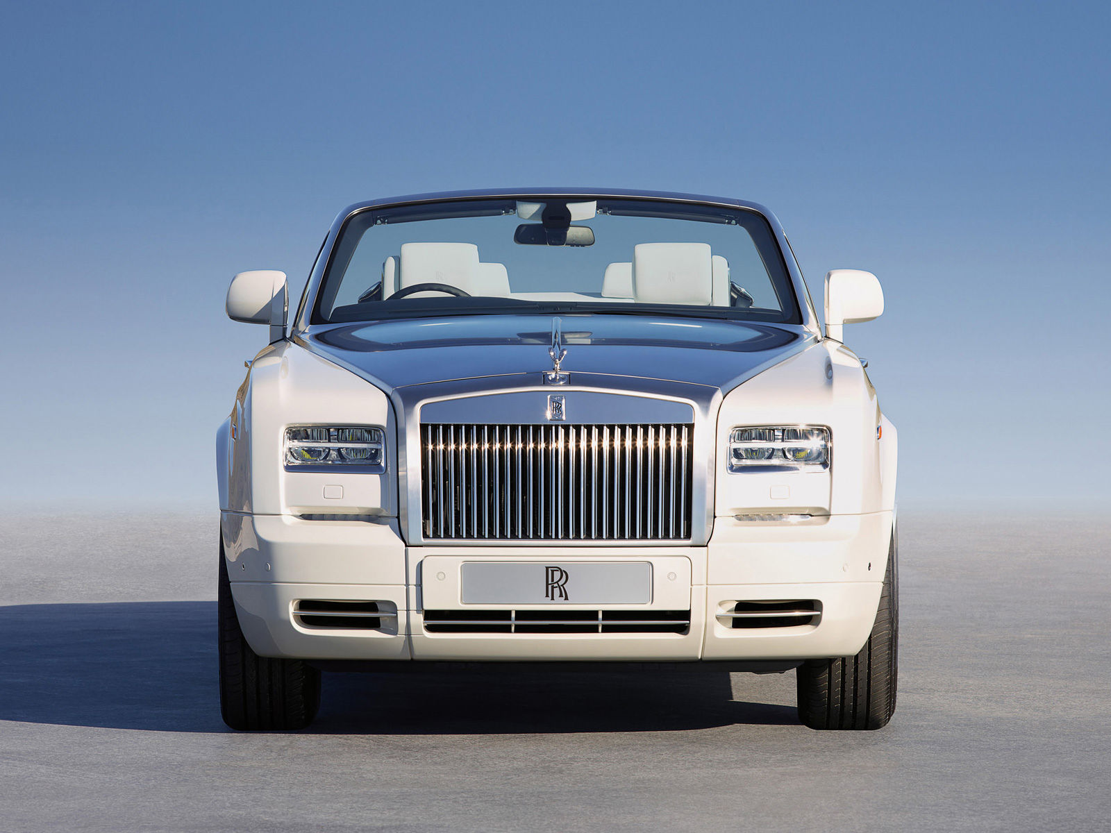 Rolls Royce Phantom Drophead Coupe Qatar