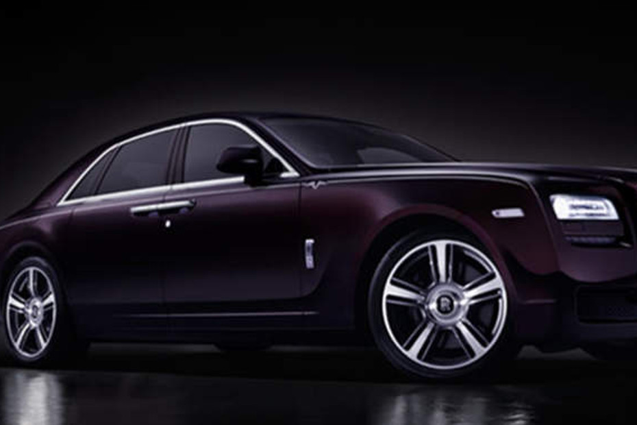 Rolls Royce Ghost V Front Cross Side View in Qatar