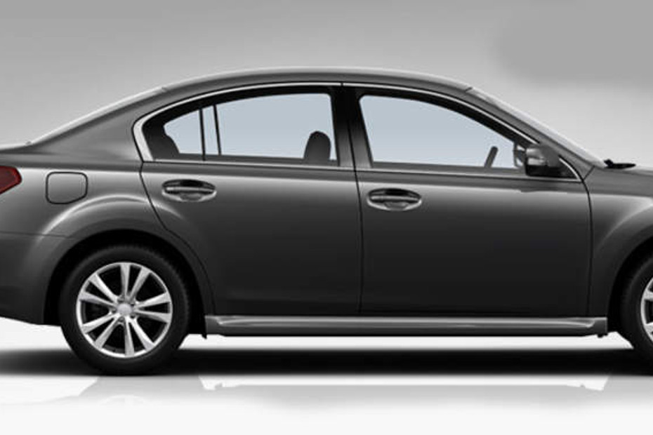 Subaru Impreza Drivers Sideview in Qatar