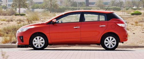 Yaris HB Side view