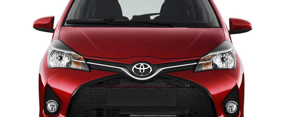 Full Front View of Yaris HB