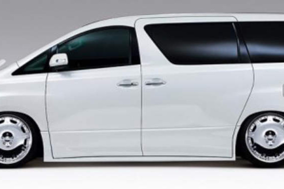 Alphard Side view in Qatar