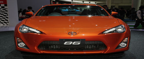 Full Front View of 86