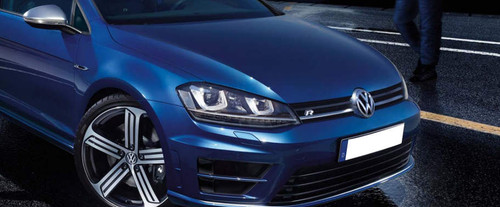Golf R Grille View