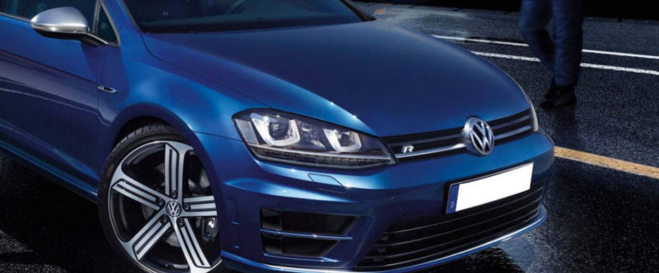 Golf R Grille View