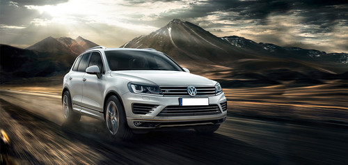 Volkswagen Toureg Front Medium View