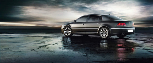 Rear Cross Side View of Volkswagen Phaeton