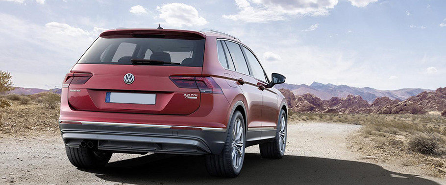 Tiguan Rear Medium Side View Tiguan Rear Medium Side View