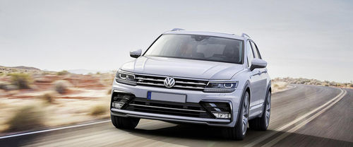Volkswagen Tiguan Side Medium View