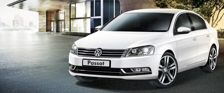 Volkswagen Passat Front Angle High View Volkswagen Passat Front Angle High View