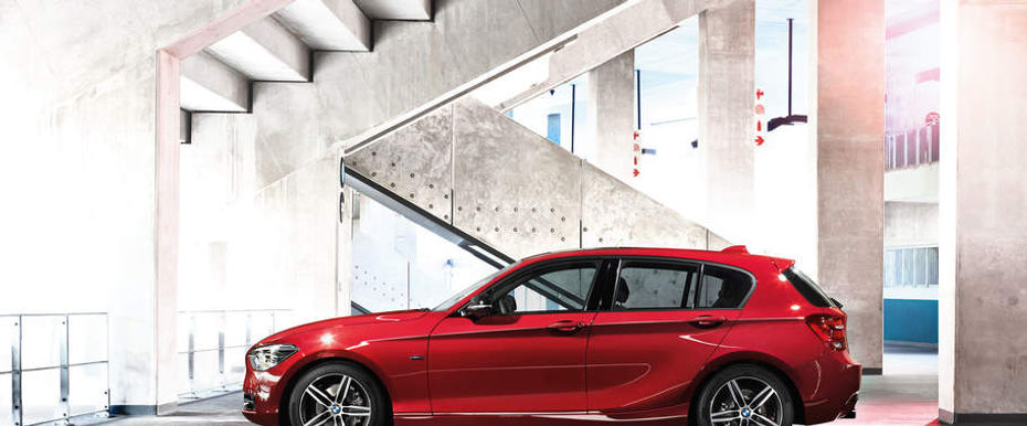 1 Series (five-door) Side view