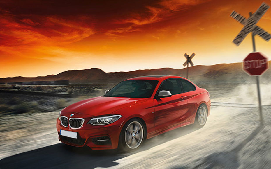 BMW 2 series coupe Front Side View
