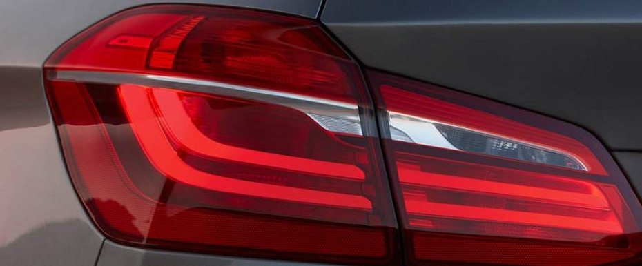 2 Series Active Tourer Tail light
