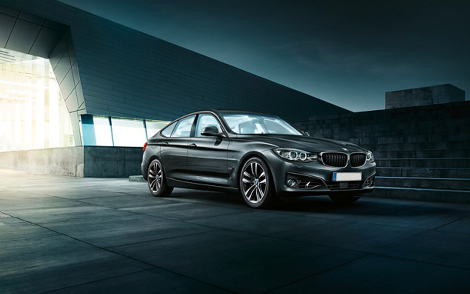 BMW 3 Series Gran Turismo Front Cross Side View