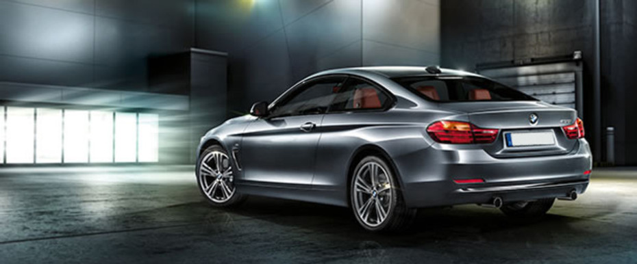 Rear Cross Side View of BMW 4 Series Coupe