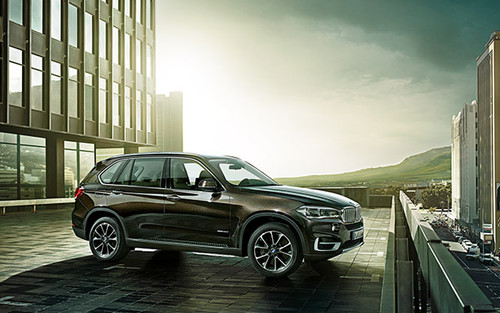 BMW X5 Drivers Sideview