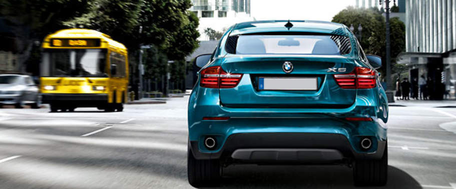 Full Rear View of BMW X6 Full Rear View of BMW X6