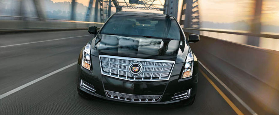 Full Front View of XTS