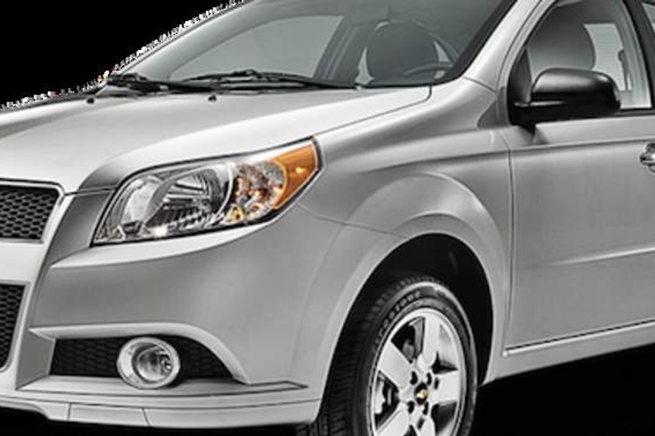 Chevrolet Aveo Front Side View in Qatar