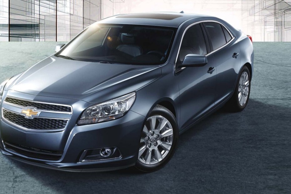 Chevrolet Malibu Side Medium View in Qatar