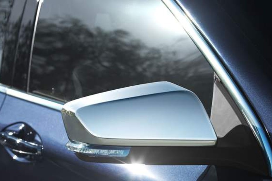 Chevrolet Impala Sun Visor with Vanity Mirror in Qatar