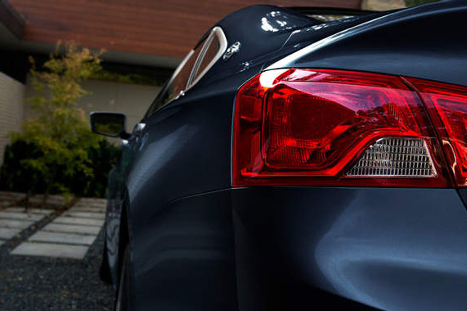 Impala Tail light in Qatar