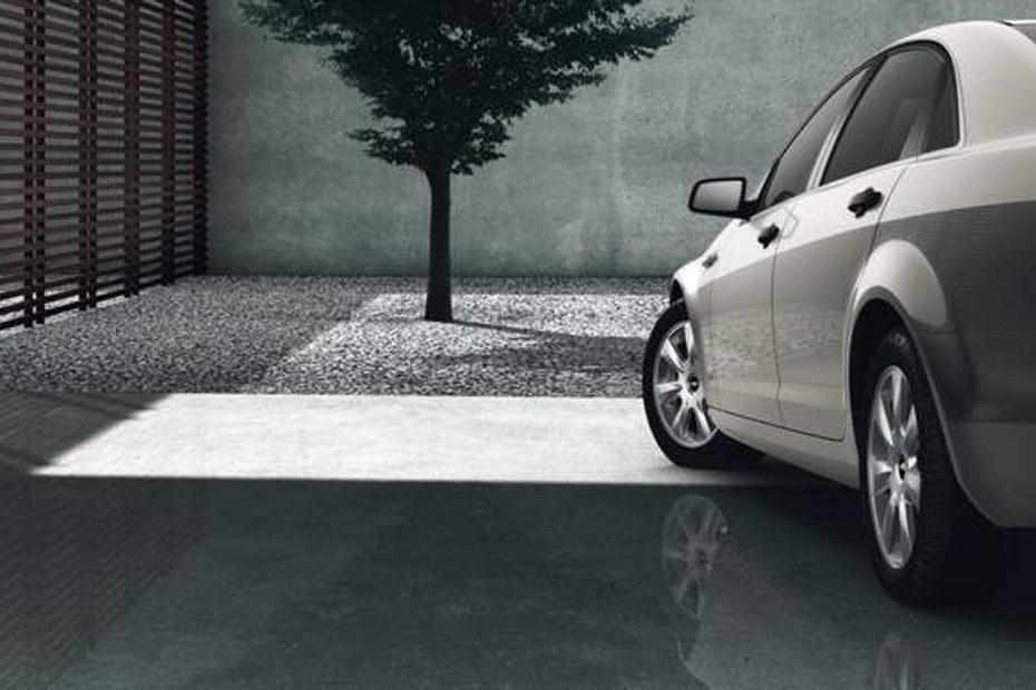 Caprice Tail light in Qatar