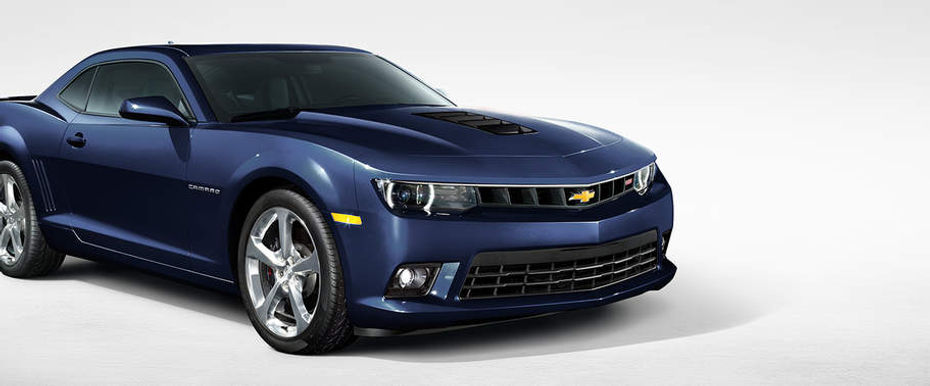 Chevrolet Camaro Coupe Front Medium View