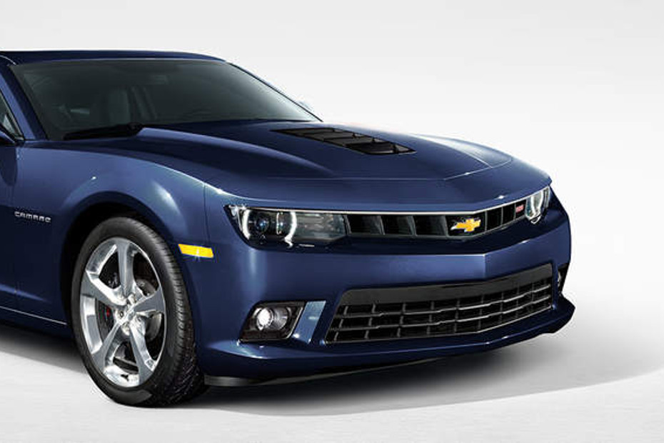 Chevrolet Camaro Coupe Front Medium View in Qatar